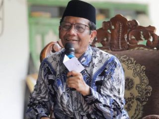 Eks Menko Polhukam Mahfud Md akan Jadi Khatib Salat Id di Masjid UGM