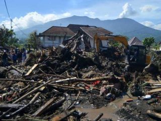 Banjir Lahar Dingin-Tanah Longsor Terjang Sumbar, 50 Orang Meninggal Dunia