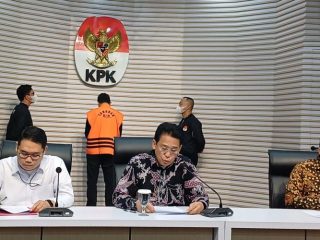 Bupati Sidoarjo Resmi Ditahan KPK terkait Kasus Korupsi Insentif ASN