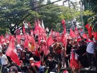 Tuntut Batalkan Perpanjangan HGU PT HI, Ratusan Penggarap Geruduk Kantah Kabupaten Bogor