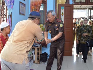 Jelang HBA Ke-64 dan HUT IAD XXIV, Kejatisu Gelar Baksos Serta Santuni Purna Adhyaksa