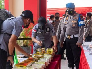Diduga Jadi Pengedar Sabu, Polda Kepri Tangkap Kasat Narkoba dan Sejumlah Oknum Polres di Batam