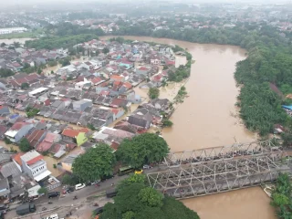 Banjir Bandang Terjang Bekasi, Walikota: 8 Kecamatan Terdampak Parah