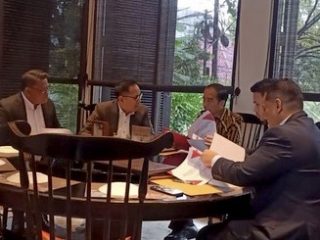 4 Orang akan Dilaporkan Jokowi ke Polisi Buntut Tudingan Ijazah Palsu