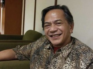 Jenazah Ray Sahetapy akan Dimakamkan Usai Surya Tiba dari AS
