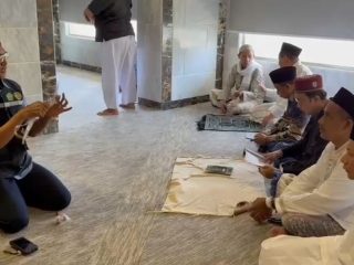 Tim Linjam PPIH Sektor 4 Makkah Tindaklanjuti Arahan Kasetops, Gelar Sosialisasi Cara Aman Gantung Nusuk