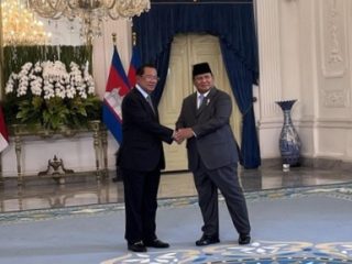 Temui Prabowo di Istana Merdeka, Presiden Senat Kamboja Disambut Upacara Kenegaraan