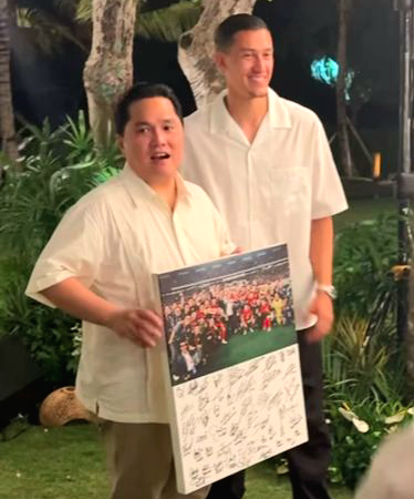 Ketum PSSI Erick Thohir Ulang Tahun ke-55, Dapat Hadiah dari Timnas Indonesia