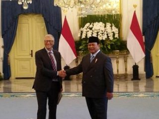 Wow! Bill Gates akan Dapat Tanda Bintang Kehormatan dari Prabowo