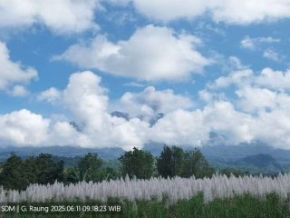 Gunung Raung Kembali Erupsi, Tinggi Kolom Abu Capai 600 Meter