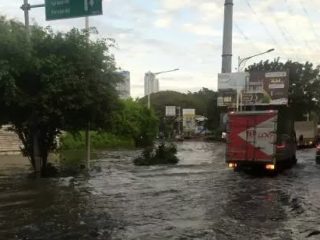 Belum Surut, 16 RT dan 2 Ruas Jalan di Jakarta Masih Tergenang Banjir