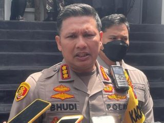 Habis Viral, Terbitlah RJ! Aksi Bersenjata Tajam Diduga Oknum EVP PLN Serang Jukir di Depok Berakhir Damai