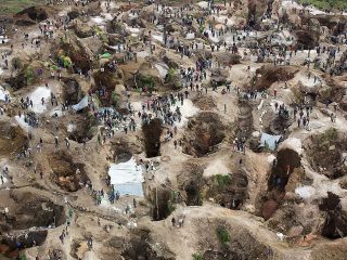 Kabur dari Kejaran Tentara, 32 Penambang Liar di Kongo Tewas Akibat Jembatan Roboh