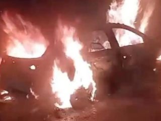 Sebuah Mobil Hangus Terbakar di Tol Wiyoto Wiyono Ancol Arah ke Pluit Jakut