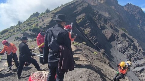 Jatuh di Jalur Aik Berik, Seorang Pendaki Gunung Rinjani Meninggal Dunia