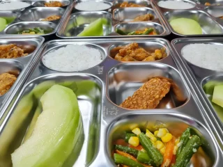 Menteri Prabowo Bilang MBG Lebih Mendesak dari Lapangan Kerja