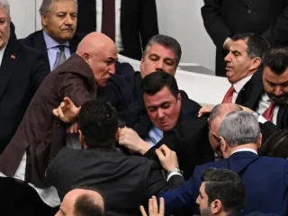 Menteri Baru Erdogan Bikin Anggota Parlemen Turki Adu Jotos