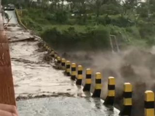 Banjir Lahar Hujan Terjang Sungai Senowo Magelang, 1 Tewas-4 Hilang
