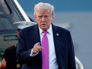 Trump Duga Rusia Bantu Iran Perangi AS-Israel