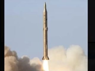 Rudal Sejjil Iran Meluncur Pertama Kali Lawan Israel