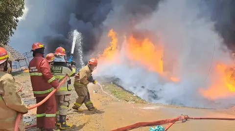 Kerugian Kebakaran Pabrik Helm di Bogor Diperkirakan Capai Puluhan Miliar