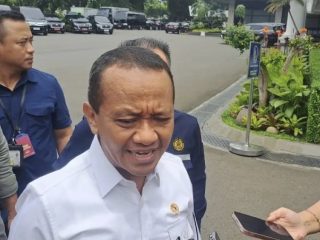 Bahlil Minta Masyarakat Bijak Beli BBM: Tak Usah Panic Buying