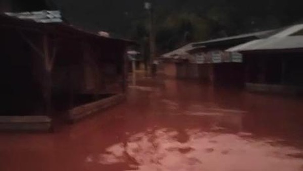 Tanggul Sungai Jebol, Rumah Warga di Tapteng Terendam Banjir