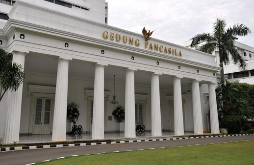 32 WNI Dievakuasi dari Iran, Kemlu: Tiba di RI Hari Ini