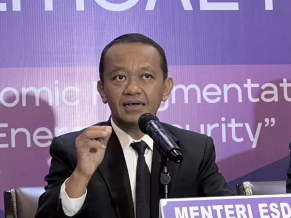 Begini Penjelasan Bahlil Soal Cadangan BBM RI Cuma 20 Harian