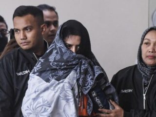 KPK Ungkap Bupati Pekalongan Tunjuk ART Jadi Direktur PT RNB