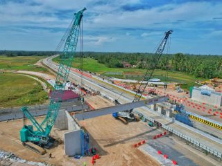 Girder Interchange Lubuk Alung Dipasang, Ada Rekayasa Lalu Lintas Tol Padang–Sicincin di KM 18+998