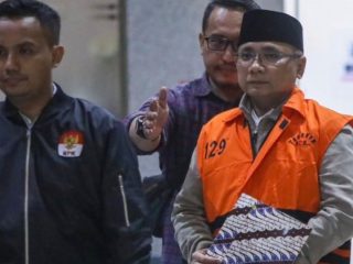 Dugaan Korupsi Kuota Haji, KPK Resmi Tahan Eks Menteri Agama Yaqut Cholil