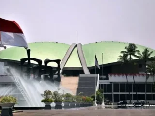 Tuntut Sahkan UU Ketenagakerjaan, Ribuan Buruh Gelar Demo Depan DPR Pagi Ini