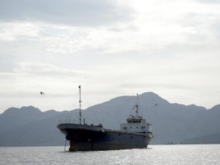 Iran Tembak Kapal India Saat Melintas di Selat Hormuz