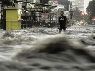 12 RT di Jakarta Terendam Banjir Usai Diguyur Hujan Deras