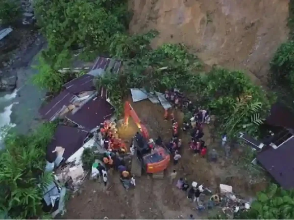 Longsor di Sembahe Rusak 8 Rumah Warga, 5 Orang Tewas–1 Selamat