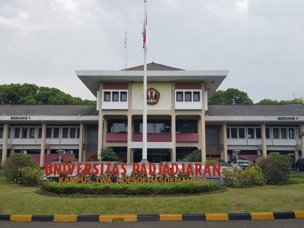 Coreng Nama Unpad, Oknum Guru Besar Diduga Lecehkan Mahasiswi Asing