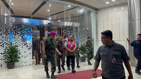 Jadi Tersangka Perintangan Kasus CPO, Kejagung Tahan Eks Anggota Ombudsman Yeka Hendra