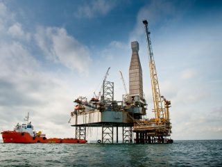 Harga Minyak Dunia Terus Merosot, Tapi Pemerintah Belum Turunkan Harga Pertamax