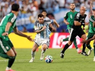 Berkat Hattrick Messi, Argentina Tekuk Aljazair 3-0 