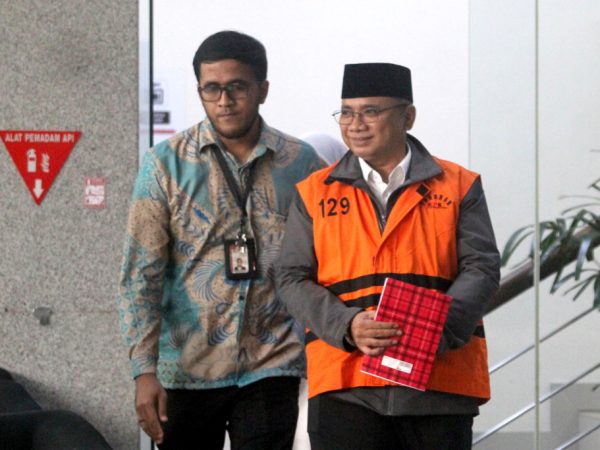 KPK Perpanjang Masa Tahanan Eks Menag Yaqut Cholil Selama 30 Hari