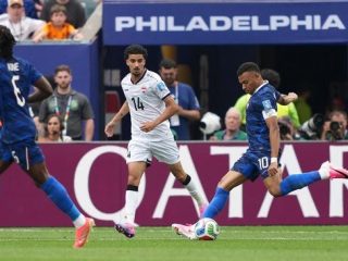 Sempat Ditunda 2 Jam Akibat Badai Petir, Perancis Libas Irak 3-0