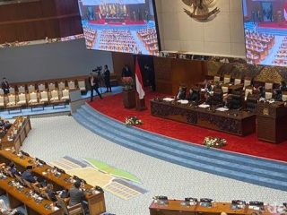 Tok! Revisi UU Polri Jadi Undang-Undang Disahkan DPR, Begini Atur Usia Pensiun Sampai 59 Tahun