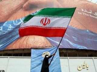 Tanggapi Invasi Israel, Iran Hentikan Dialog Damai dengan AS