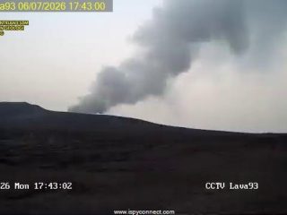 Gunung Anak Krakatau Kembali Erupsi, Muntahkan Abu Vulkanik Setinggi 150 Meter