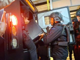Geledah Rumah di Bogor Terkait 3 Kasus Korupsi, Polisi Amankan 7 Koper