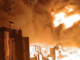 Pabrik Plastik Tangerang Terbakar