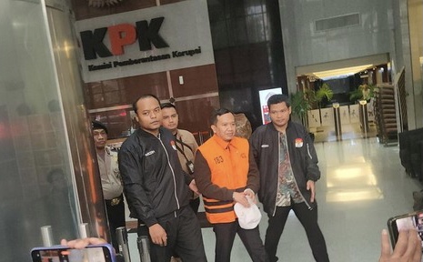 KPK Tahan Anggota DPRD Jatim Moch Mahrus Terkait Kasus Dana Hibah Pokmas