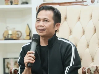 Bupati Purwakarta Buka Suara Soal Lagu ‘Lalaki Langit’ yang Tuai Kritik