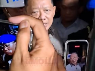 Langsung Ditahan Usai Diperiksa 10 Jam, Eks Jampidsus Ngaku Dikriminalisasi!